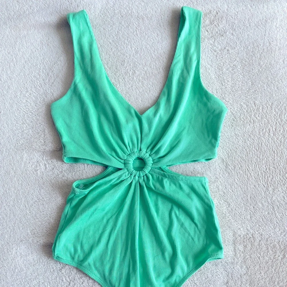 Brand New vibrant green body suit/leotard - Picture 1 of 3
